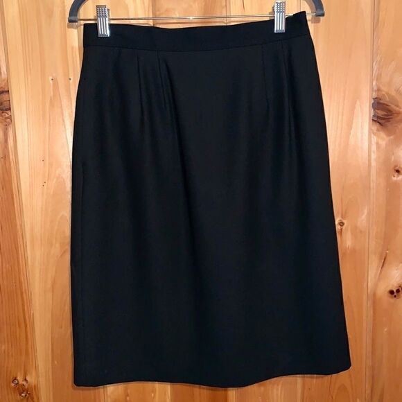 Lord & Taylor navy blue pencil skirt size 12P - Picture 1 of 8
